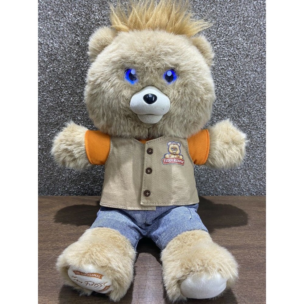Teddy Ruxpin The Original Story Telling Bear 2017 He Talks His eyes & mouth Move